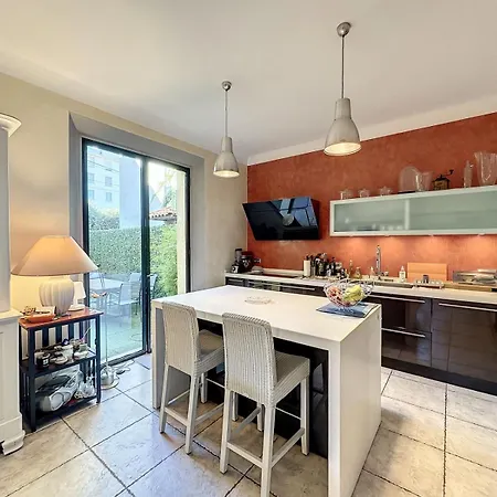 Chalet 3-bedroom House With Terrace 5 Minutes Walking From La Croisette *